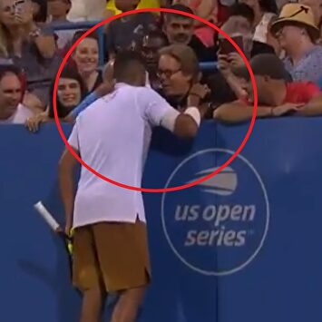 El último show de Kyrgios: pregunta dónde sacar a un aficionado y termina ganando el partido