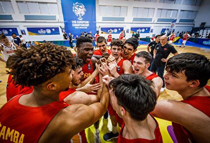 La sub 18 se proclamó campeona de Europa tras vencer a Turquía. |  FEB