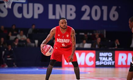 DJ Cooper durante un partido con el AS Mónaco. |  Cordon Press