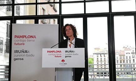 Itziar Gómez, en un acto del ayuntamiento de Pamplona. |  Europa Press