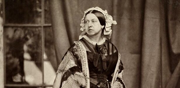 La Reina Victoria, en 1860. |  Wikipedia