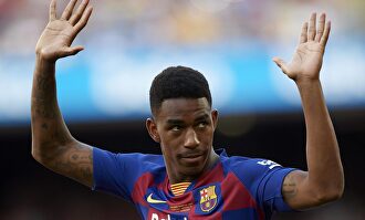 Junior Firpo da sus primeras palabras como jugador del Barcelona. |  Cordon Press