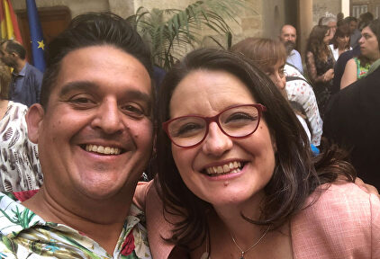 Mulet, en una imagen de Twitter con Mónica Oltra. |  Twitter 