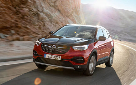 Opel Grandland X Hybrid 4: ya a la venta el primer plug-in de la marca