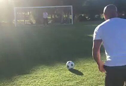 Así la pega Roberto Carlos a sus 46 años: la bomba inteligente que arrasa en Twitter