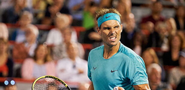 Rafa Nadal celebra el pase de ronda tras ganar a Fognini. |  EFE