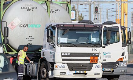 Portugal frena la huelga de transportistas con militares y amenazas de cárcel