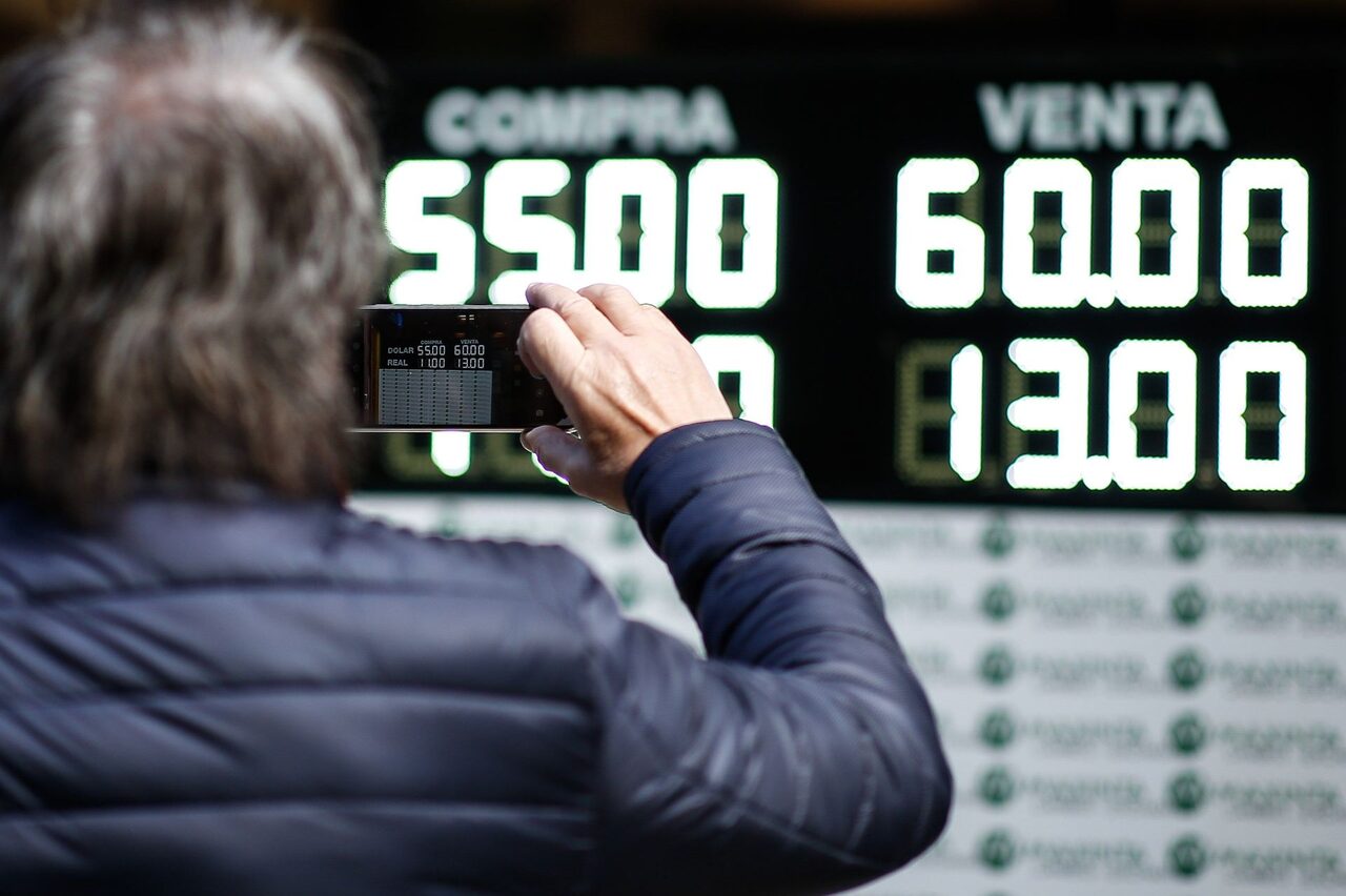 La deuda pública de Argentina ya es más arriesgada que la de Zambia