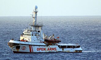 El Open Arms en aguas italianas |  EFE