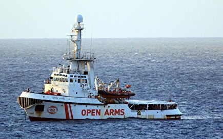 El Open Arms en aguas italianas |  EFE