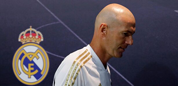 Zidane comienza a ponerse serio |  EFE