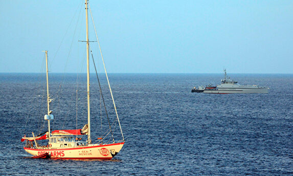 El Open Arms, cerca de Lampedusa. |  EFE