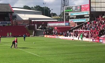 El penalti más largo del mundo: va andado y sucede esto