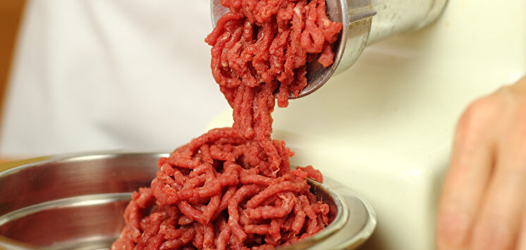 La bacteria puede encontrarse en la carne cruda. |  Flickr/CC/USDAgov