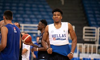 Tras los pasos de Giannis Antetokounmpo, el MVP de la NBA