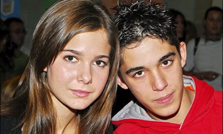 Víctor Elías con su compañera de serie, Natalia Sánchez |  Gtres