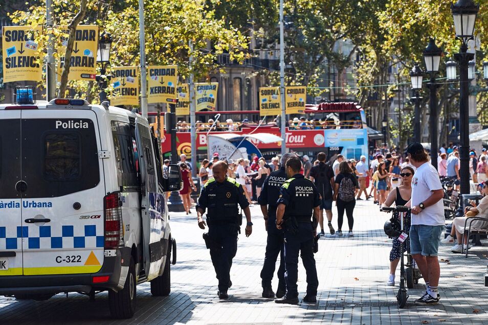 El PP pide que la Policía y la Guardia Civil colaboren para combatir la inseguridad en Barcelona Rambla-barcelona220819