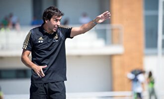 Raúl González Blanco en su debut como entrenador del Castilla |  EFE