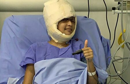 Débora de Oliveira tras su operación de reconstrucción. |  Hospital Especializado/Divulgação