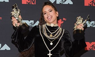 Rosalía recoge su MTV Music Award |  EFE
