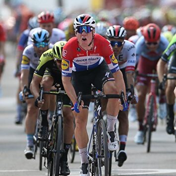 Jakobsen mantiene el idilio del Deceuninck con la Vuelta