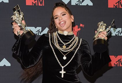 Rosalía recoge su MTV Music Award |  EFE