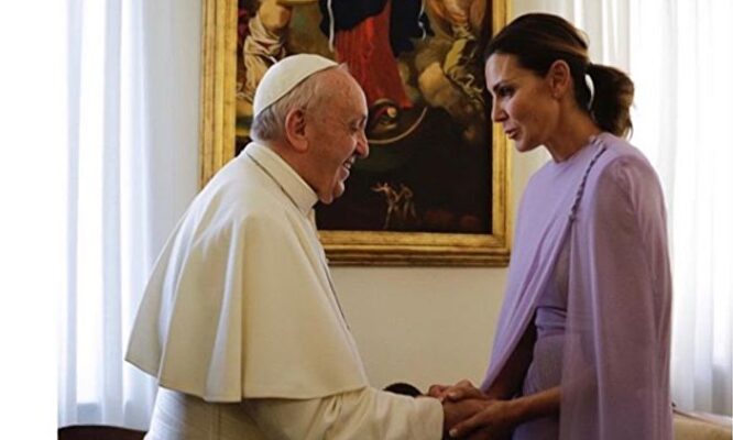 Mar Flores y el Papa |  Instagram