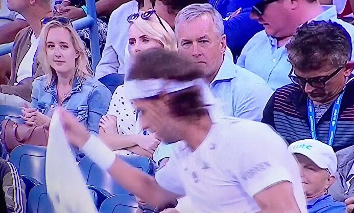 La tremenda pillada a una aficionada cuando vio a Feliciano López sin camiseta