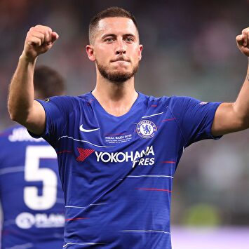 Hazard celebra la Europa League ganado con el Chelsea |  Europa Press