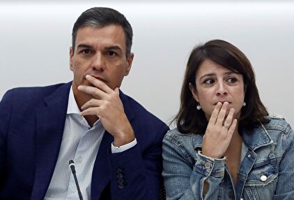 Pedro Sánchez y Adriana Lastra |  EFE