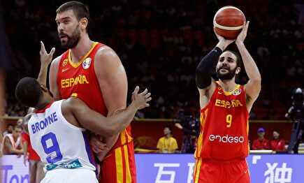 Marc Gasol y Ricky Rubio durante el partido ante Puerto Rico. |  EFE