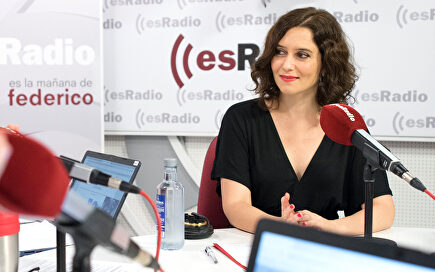 La presidenta de la Comunidad de Madrid, Isabel Díaz Ayuso, en esRadio. |  David Alonso Rincón