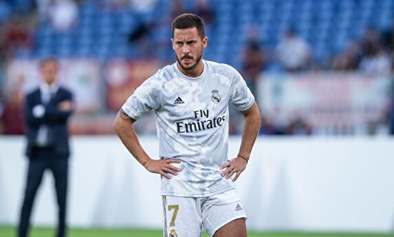 Eden Hazard, durante el calentamiento previo a un partido del Real Madrid en pretemporada. |  Cordon Press