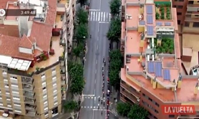 El helicóptero de la Vuelta descubre una plantación de marihuana en Igualada