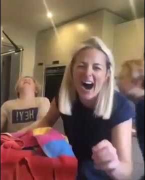 La broma pesada de una madre que finge cortarse un dedo ante sus hijos 