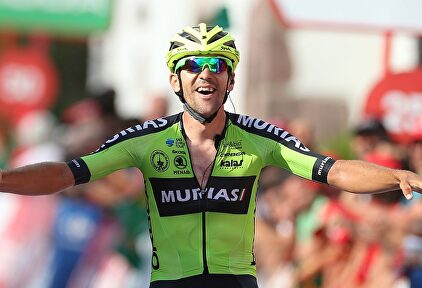 Mikel Iturria estrena su palmarés y firma el cuarto triunfo español en la Vuelta