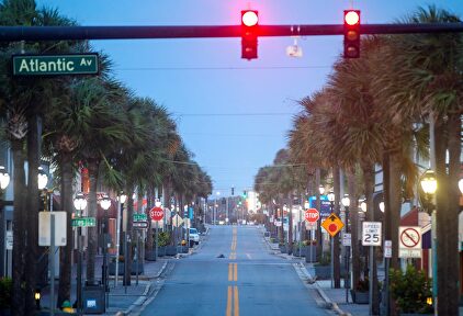 Calles desiertas en Daytona Beach, Florida. |  EFE