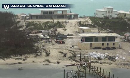 Las islas Bahamas amanecen devastadas tras el paso del huracán Dorian