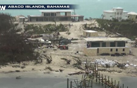 Las islas Bahamas amanecen devastadas tras el paso del huracán Dorian