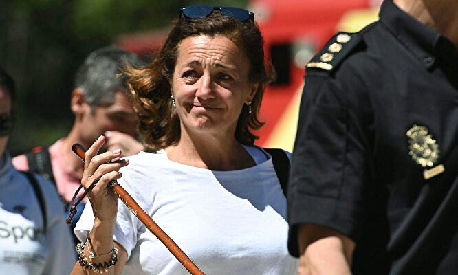 Lola, hermana de la fallecida, tras conocerse la noticia |  EFE