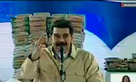 Maduro dice desplegará un "sistema misilístico" 
