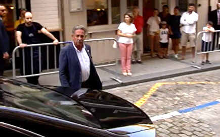 Revilla, el primo de Zumosol de Pedro Sánchez ante un espontáneo