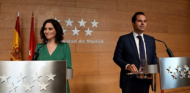 La presidenta madrileña, Isabel Díaz Ayuso, y su vicepresidente, Ignacio Aguado. | EFE