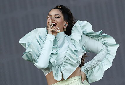 Rosalía, en uno de sus conciertos. | Gtres