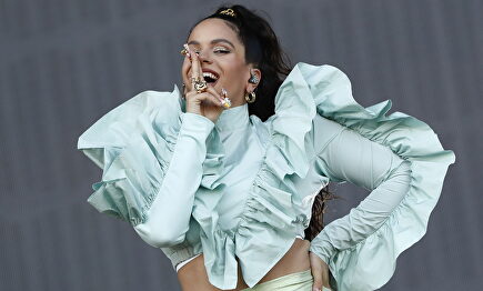 Rosalía, en uno de sus conciertos. | Gtres