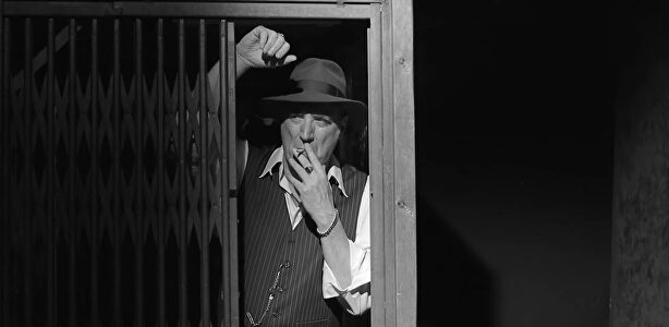 Vuelve Loquillo con un puñetazo a la posmodernidad y reivindicando lo básico