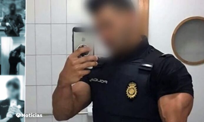 Policías e internet |  Antena 3 Noticias