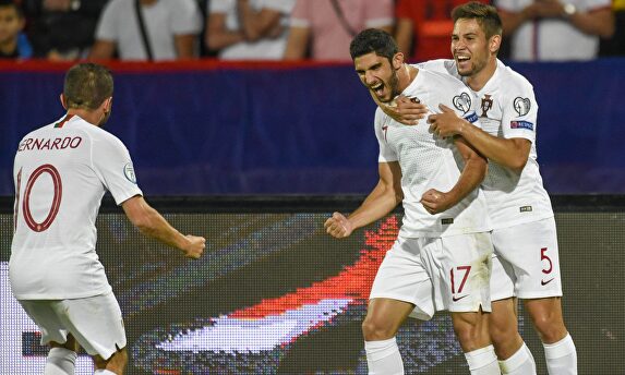 El increíble golazo de Guedes contra Serbia