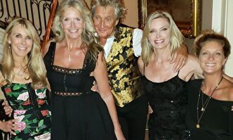 Stewart acompañado de las mujeres de su vida |  Instagram