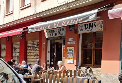 El bar donde ocurrió todo |  @aurora_mora